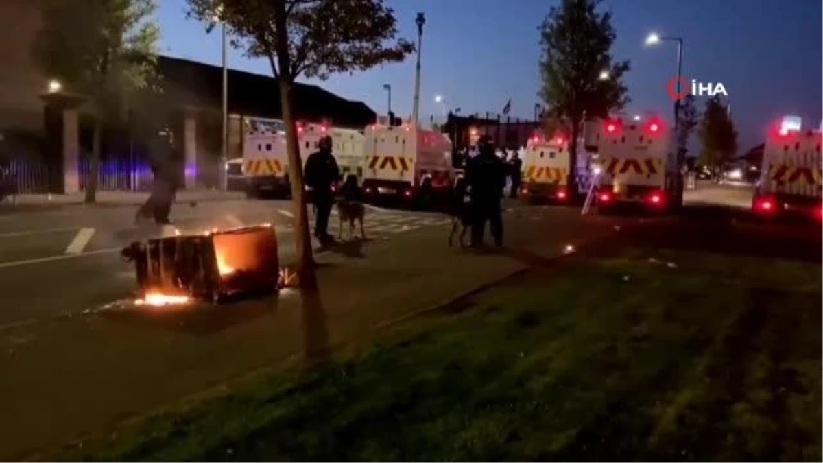 Son dakika haberleri! - Kuzey İrlanda\'da tansiyon düşmüyor: aracı ateşe verdiler