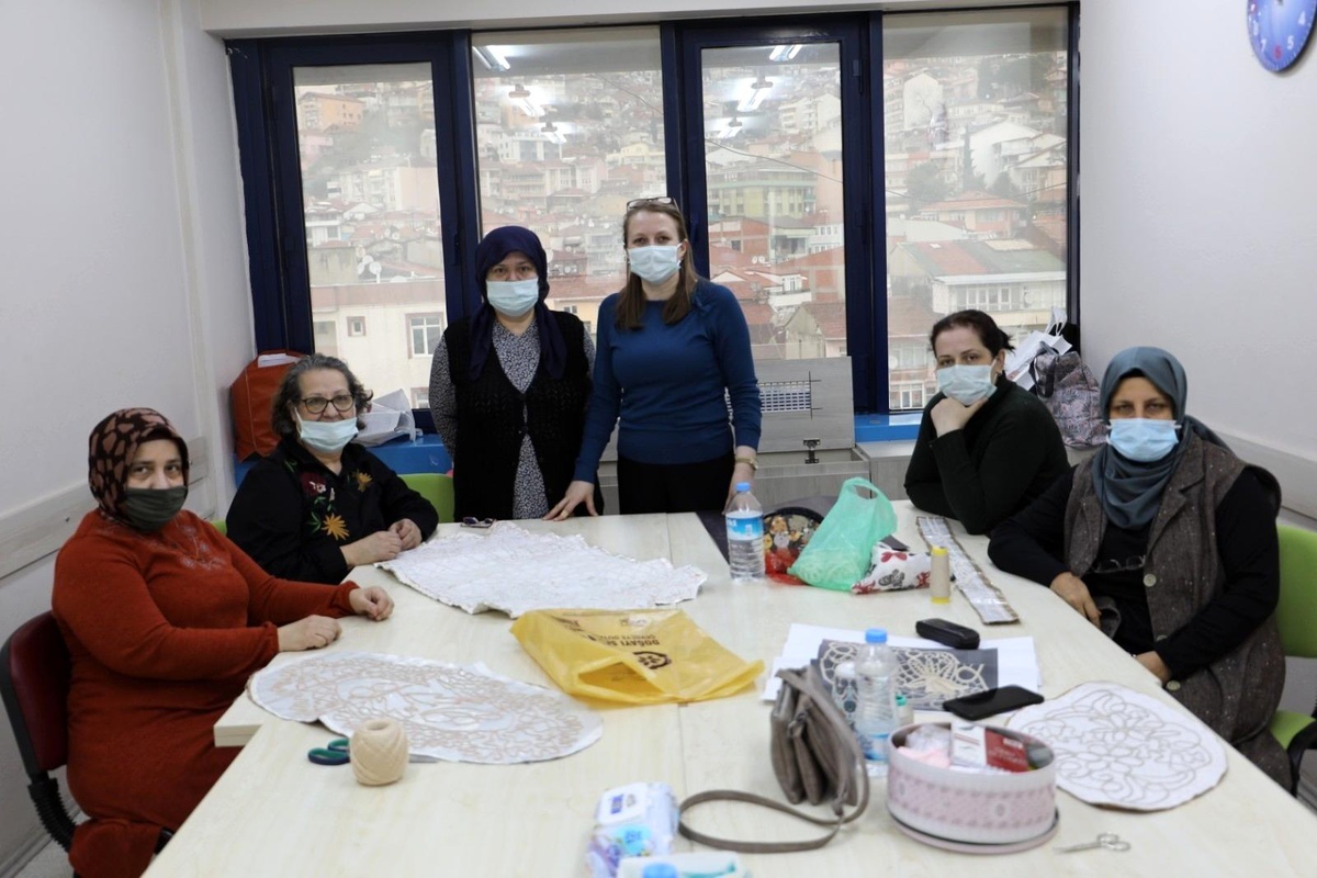 Meslek edindiren eğitimler hız kesmeden sürüyor