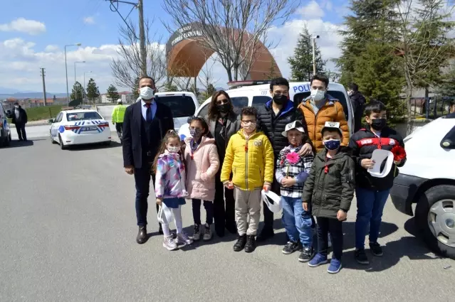 Özel öğrenciler polis oldu, telsizden anons geçti Özel öğrenciler polis oldu, telsizden anons geçti