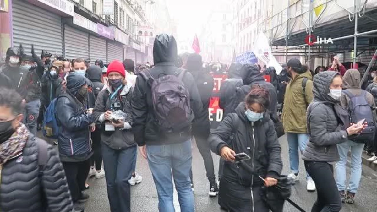 Paris\'te ırkçılık ve aşırı sağ karşıtı protesto