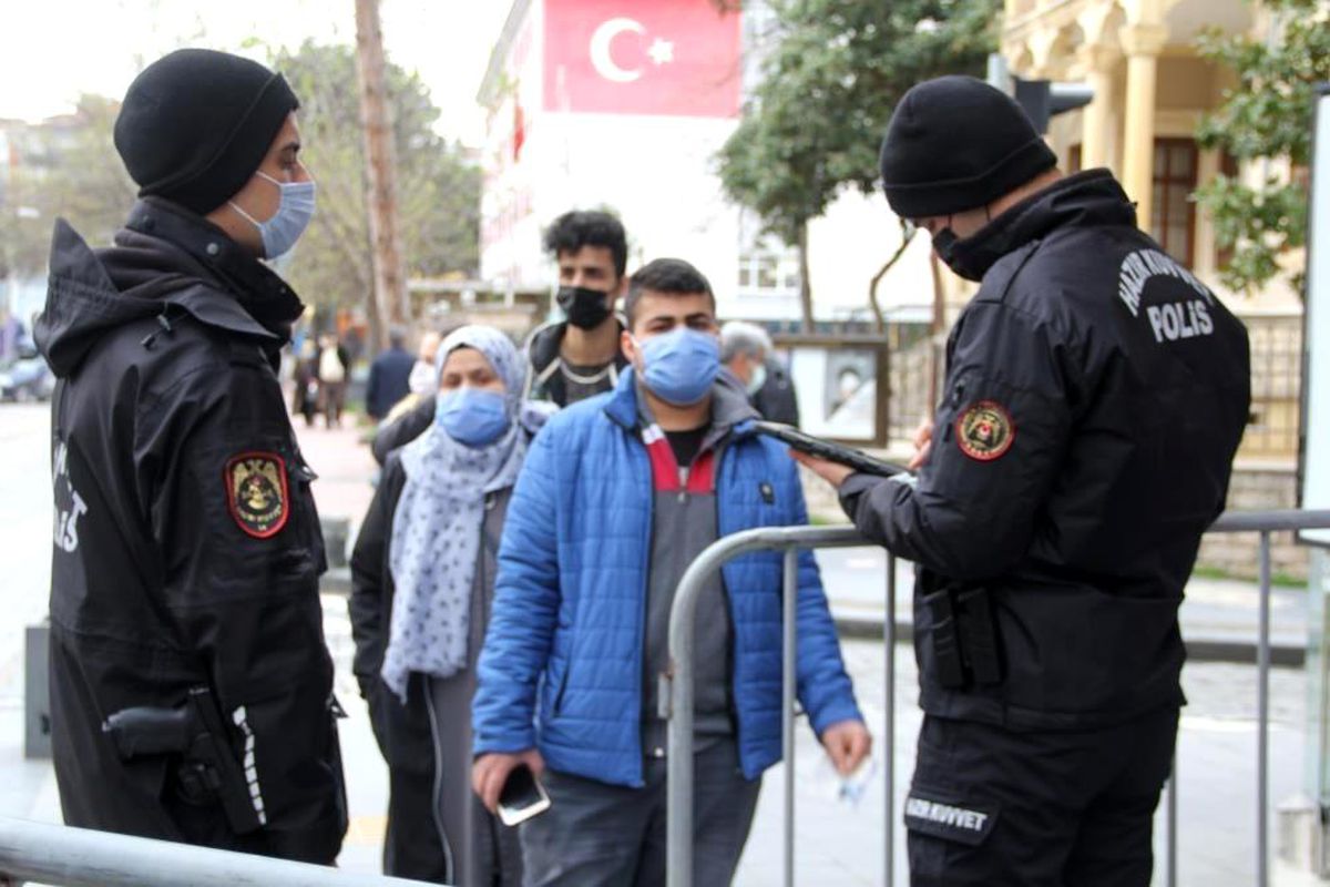 Samsun\'da izolasyon kurallarını ihlal eden 3 kişiye idari işlem