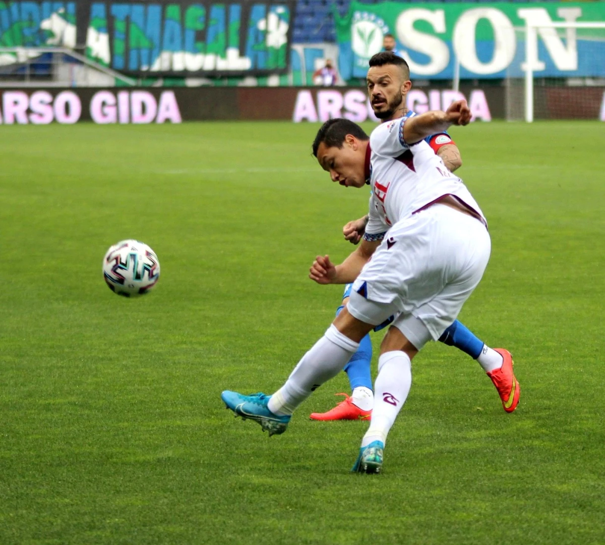 Süper Lig: Çaykur Rizespor: 0 Trabzonspor: 0 (İlk yarı)