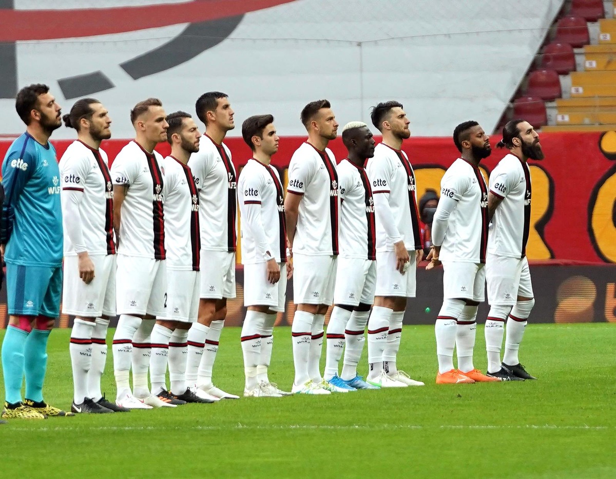 Süper Lig: Galatasaray: 0 Fatih Karagümrük: 0 (Maç devam ediyor)