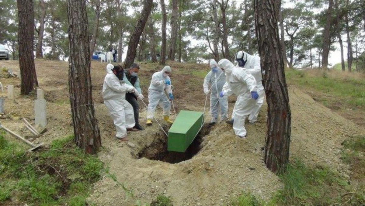 Bu oranlarla tam kapanma kaçınılmaz! Korona nedeniyle her 5 dakikada 1 kişi yaşamını yitiriyor