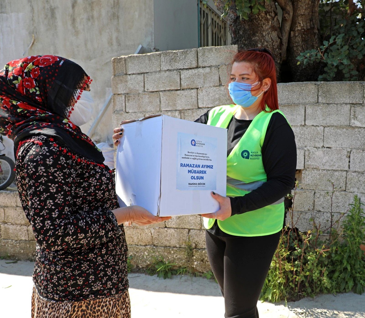 Büyükşehir, Ramazan gıda paketinin dağıtımına başladı