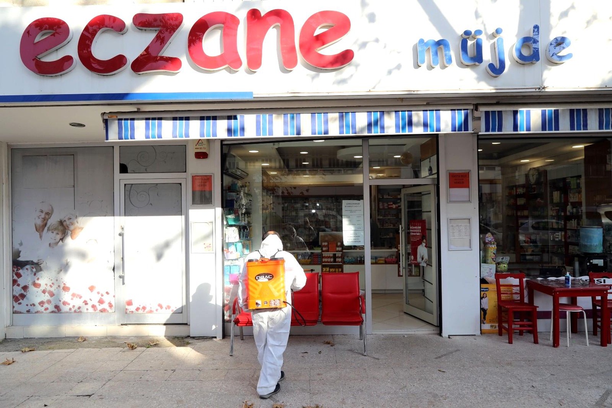 Çankaya\'da dezenfekte çalışmaları tüm hızıyla devam ediyor