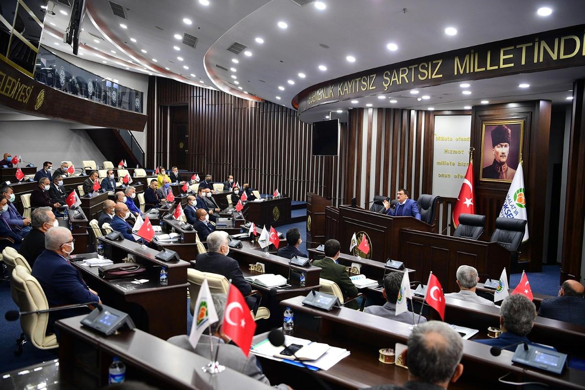 Gürkan, belediye çalışanlarıyla istişare toplantısı yaptı