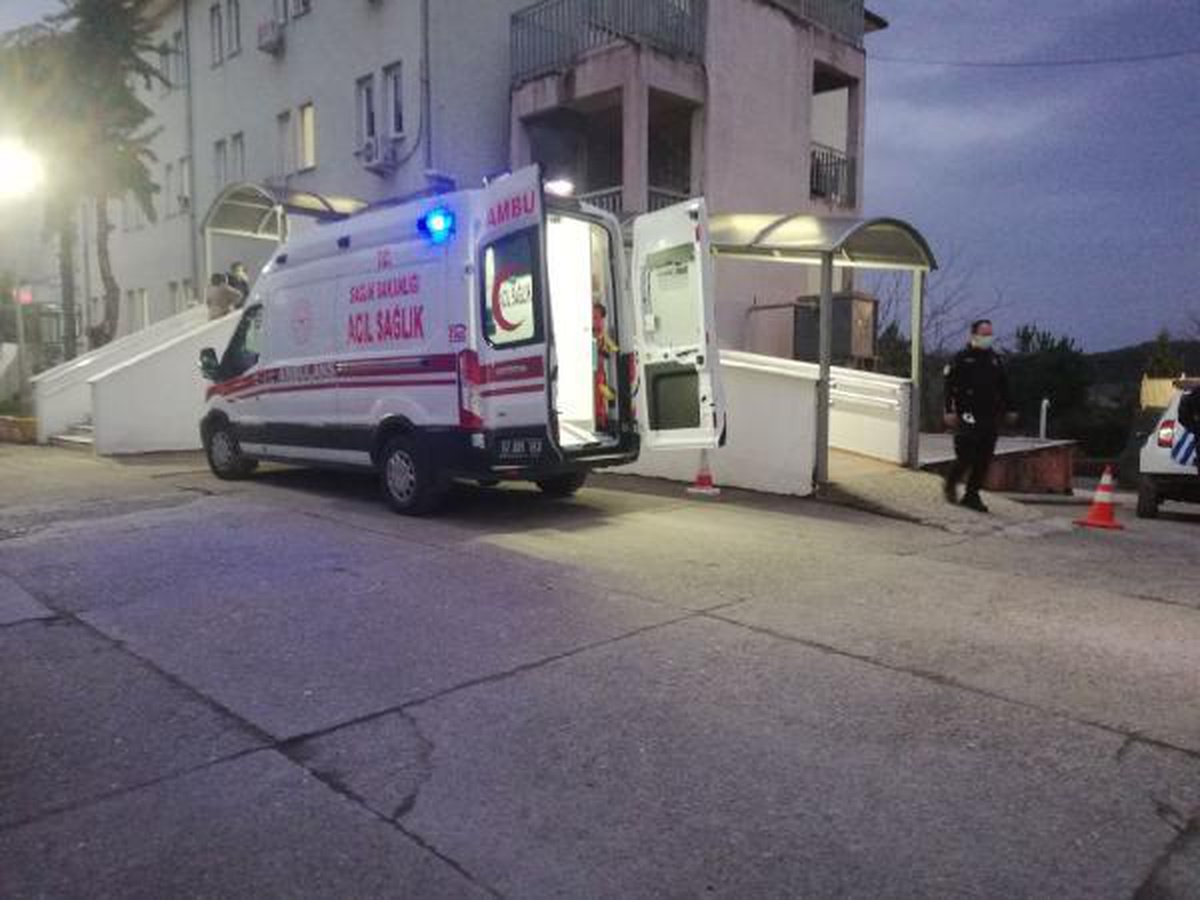 Hastanenin 3\'üncü katından atlayan hırsızlık şüphelisi şahıs, hayatını kaybetti