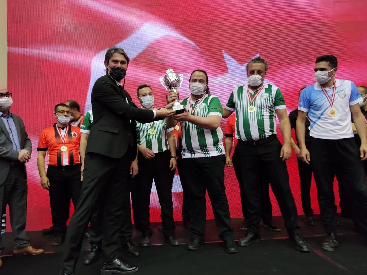 Hemşinspor 3 Bant Bilardo 1. Lig Play Off \'ta Türkiye Şampiyonu oldu