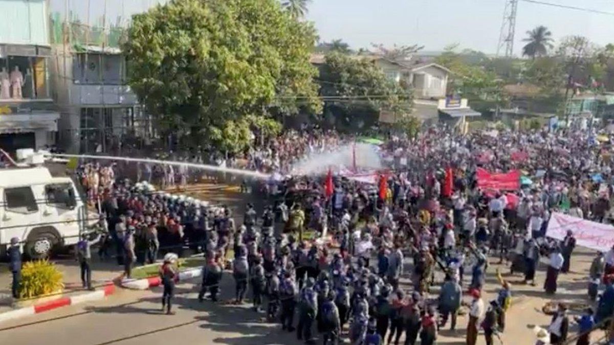 Myanmar\'daki darbe karşıtı gösterilerde \'en az 80 kişi hayatını kaybetti\'