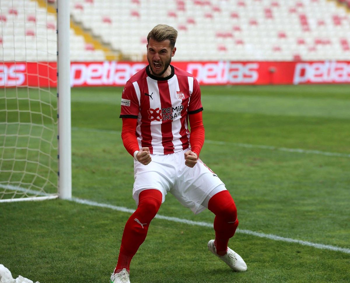 Robin Yalçın, Sivasspor\'da siftah yaptı
