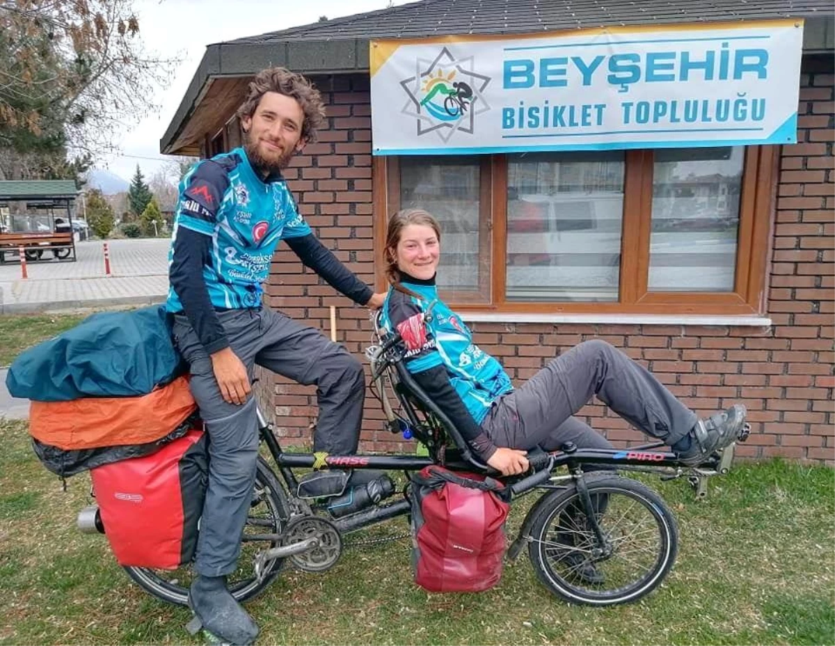 Tandem bisikletiyle Avrupa turuna çıkan Fransız çift Konya\'da mola verdi