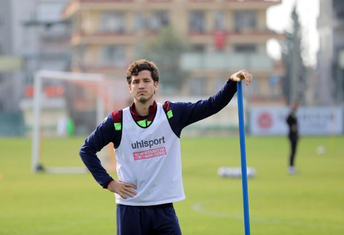 Aytemiz Alanyaspor\'da Salih Uçan sakatlandı