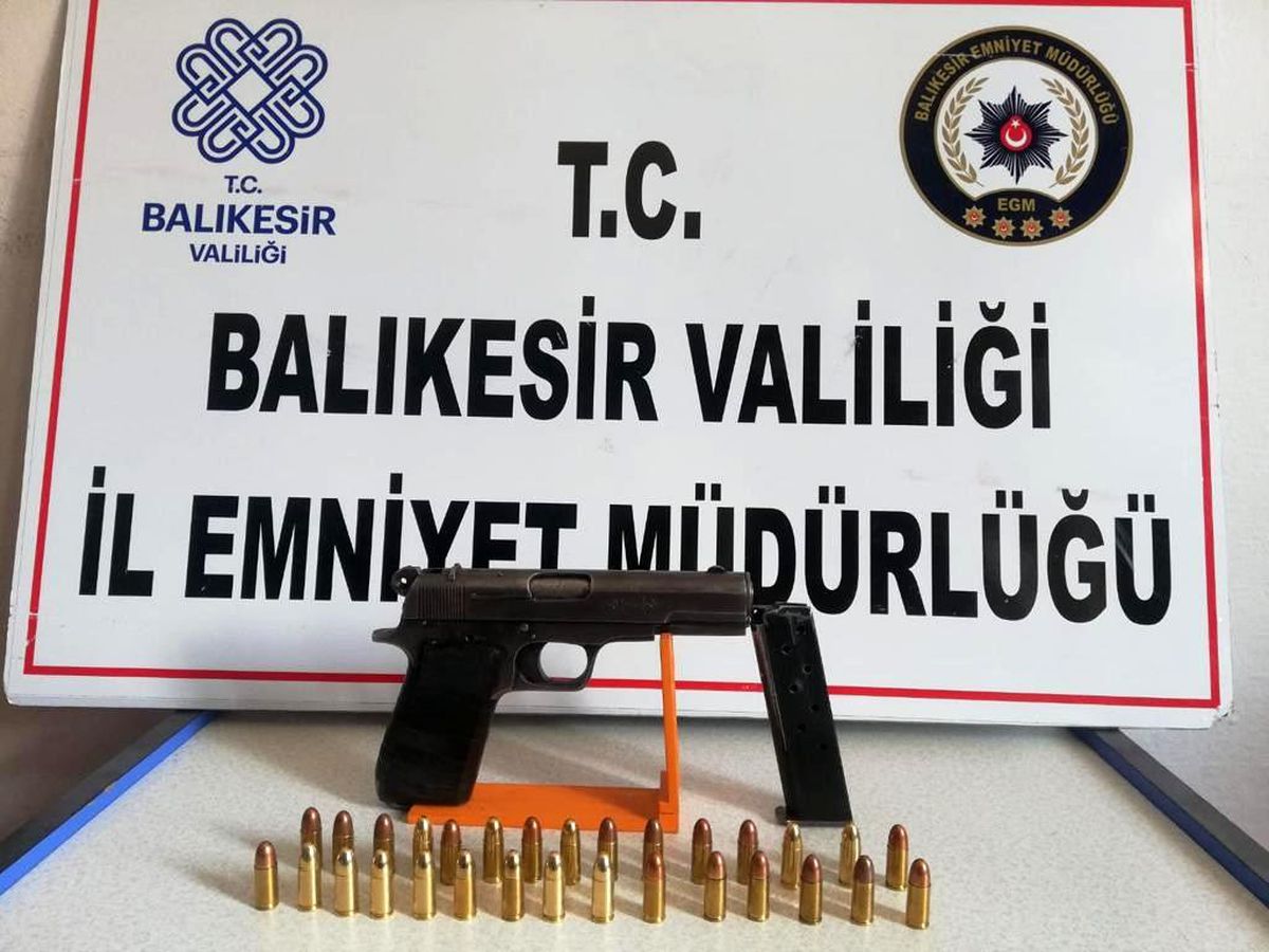 Son dakika haberi | Balıkesir\'de 11 şahıs huzur operasyonlarında göz altına alındı