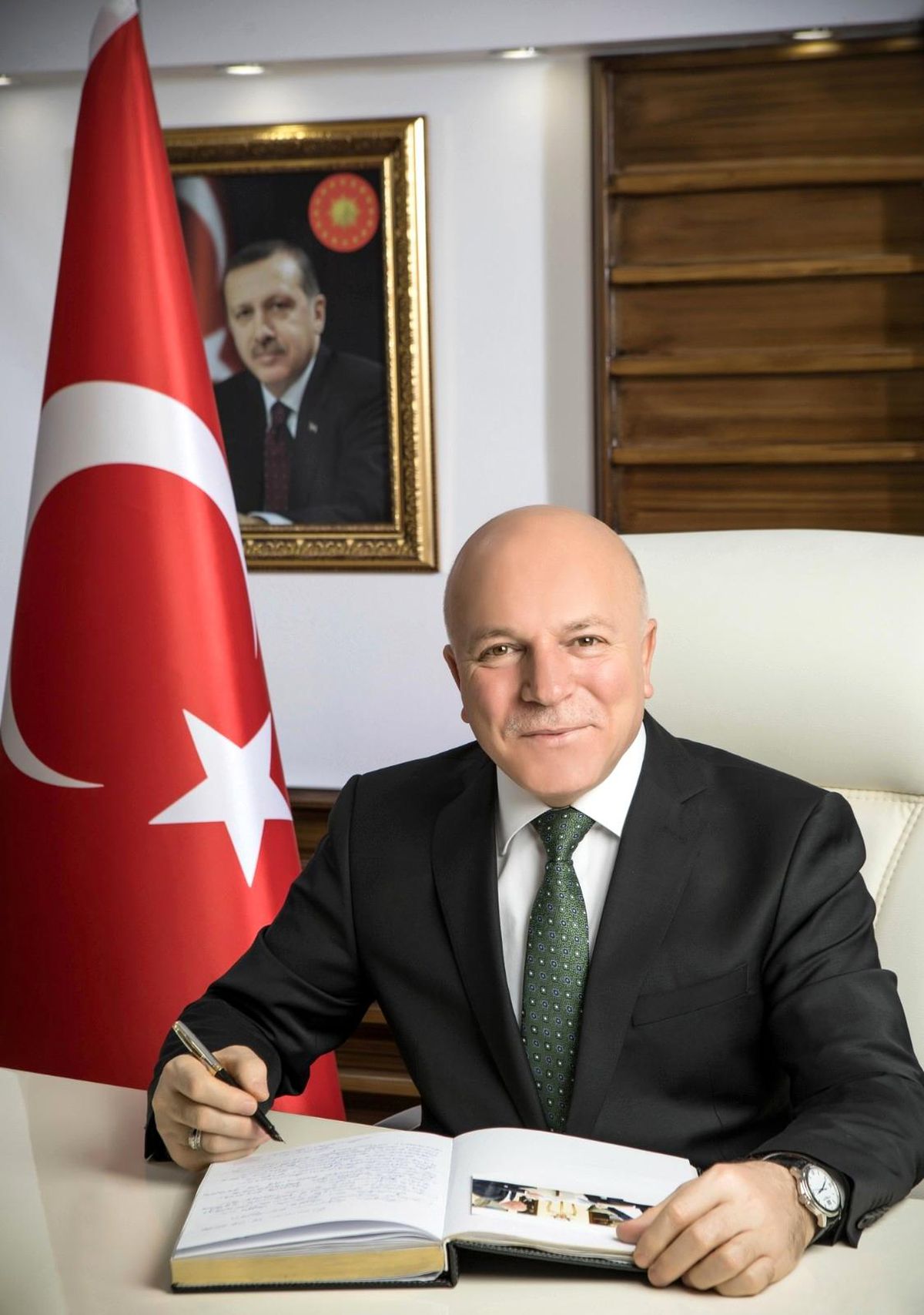 Başkan Sekmen: "Ramazan ayı berekettir, paylaşmaktır"