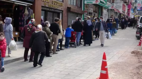 RAMAZAN ÖNCESİ ÇARŞI VE PAZARLARDA YOĞUNLUK