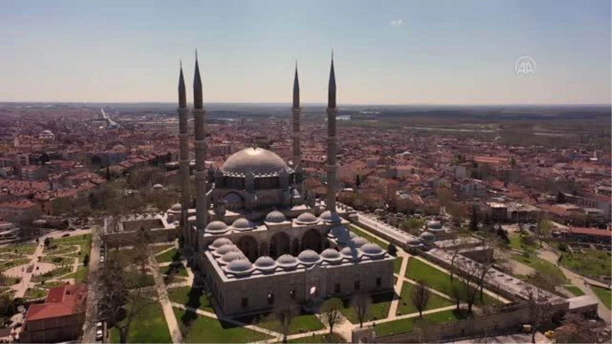 Dünya mimarlık tarihinin başyapıtlarından Mimar Sinan\'ın ustalık eseri Selimiye Camisi ramazana hazır