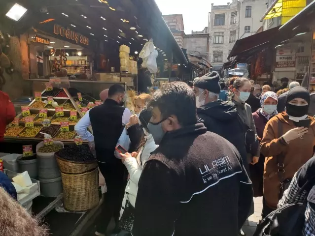 Eminönü'nde Ramazan yoğunluğu