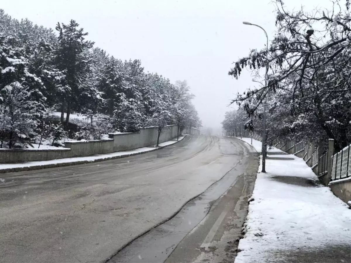 Eskişehir yine beyaz örtü altında