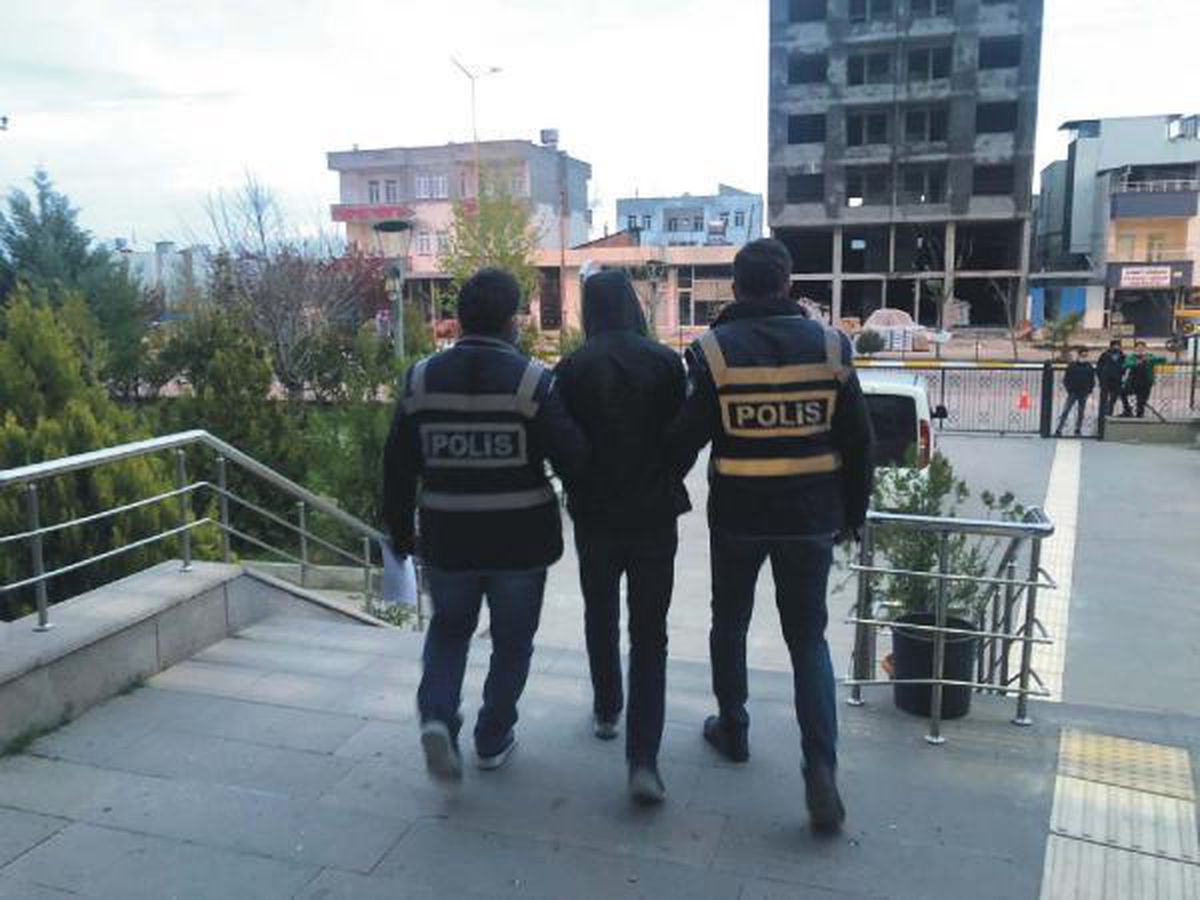 Güvenlik kamerası hırsızı, kamera görüntülerinden yakalandı