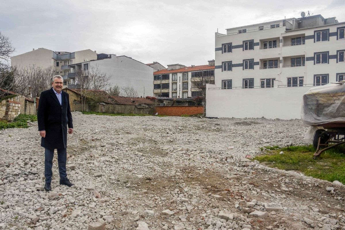 Karacabey\'e bir ücretsiz otopark daha