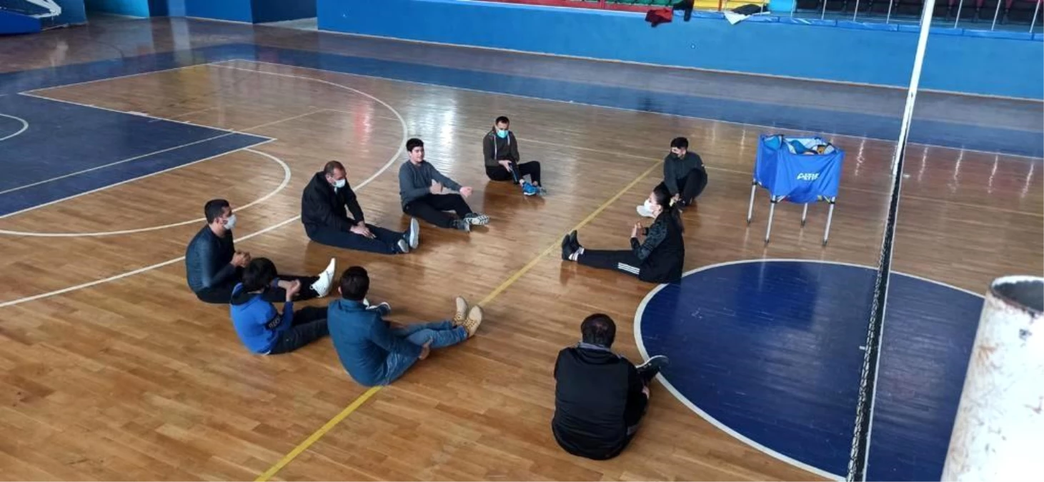 Kırşehir\'de gaziler ve engelliler voleybol takımı oluşturuyor