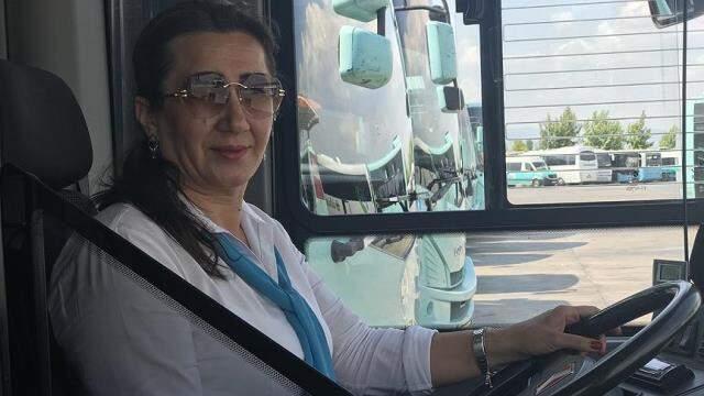 Manisa'nın ilk ve tek kadın halk otobüsü şoförü, Kod 29'la işten çıkarıldı