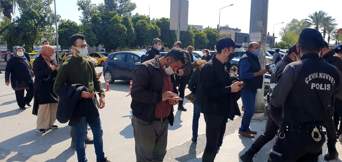 Nazilli Polisi\'den örnek uygulama: "Herkes güven içinde alışverişini yaptı"