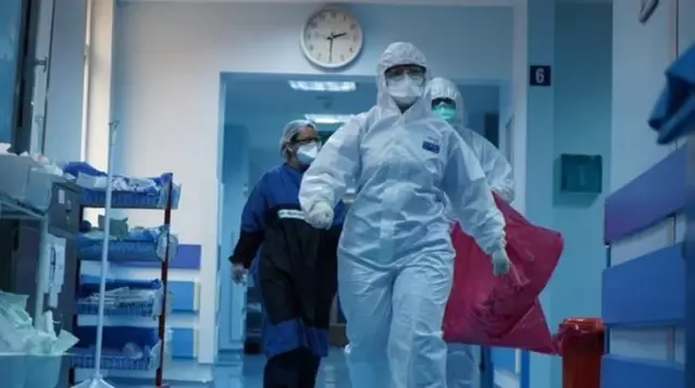 Normalleştikten sonra aktif vaka sayısı yaklaşık 5 kat artıp 484 bine ulaştı Normalleştikten sonra aktif vaka sayısı yaklaşık 5 kat artıp 484 bine ulaştı