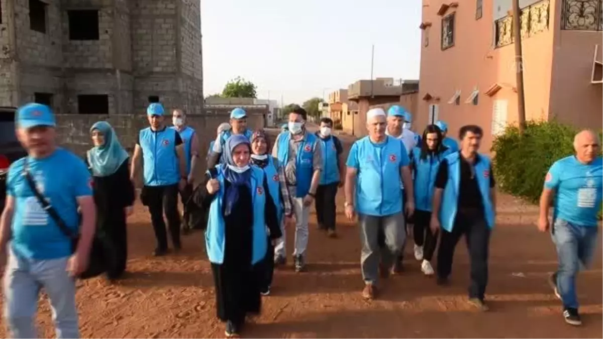 Senegal\'e giden Türk heyeti, yetimlere şefkat ve yardım elini uzattı