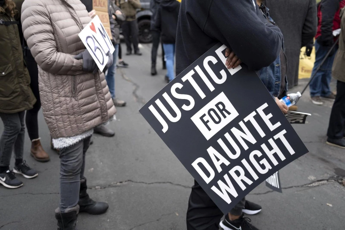 ABD\'de siyahi Wright\'ı vuran polis memuru istifa etti