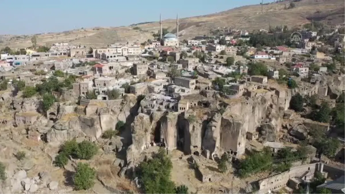 Aksaray\'ın 2 asırlık taş evleri restorasyon sonrası turizme hizmet edecek