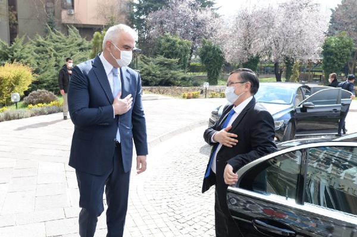 Son Dakika | Bakan Ersoy, Kırgız mevkidaşı İmanaliev ile görüştü