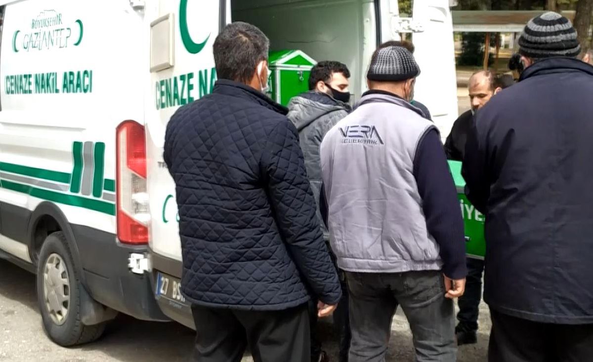 Son dakika: Balkondan düşen 4 yaşındaki çocuk hayatını kaybetti