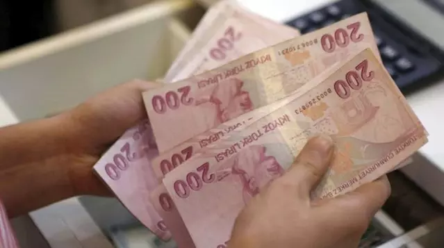 Başvurular için yarın son gün! Üniversitelilere 2.500, doktora öğrencilerine 7.500 lira destek