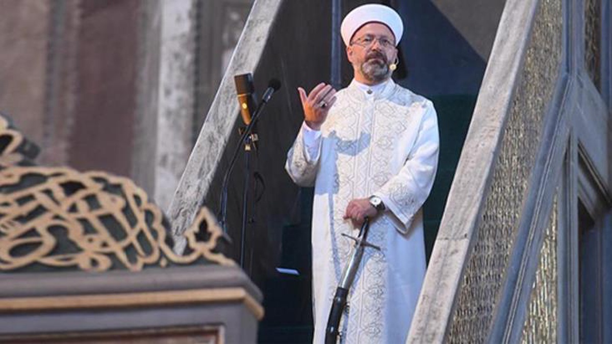 Diyanet İşleri Başkanı Erbaş\'tan Ramazan mesajı: Maneviyatımızı evlerde ailelerimizle yaşayalım