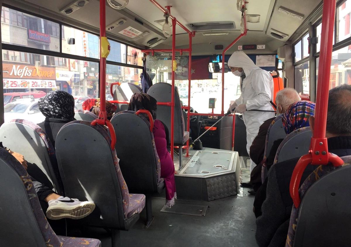 Erzincan\'da toplu taşıma araçları dezenfekte edildi