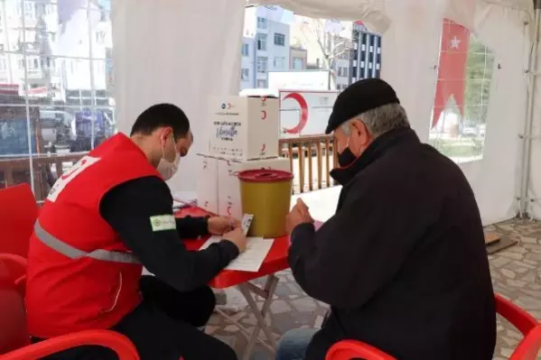 'Oruç tutanlar, iftardan sonra kan bağışında bulunabilir'