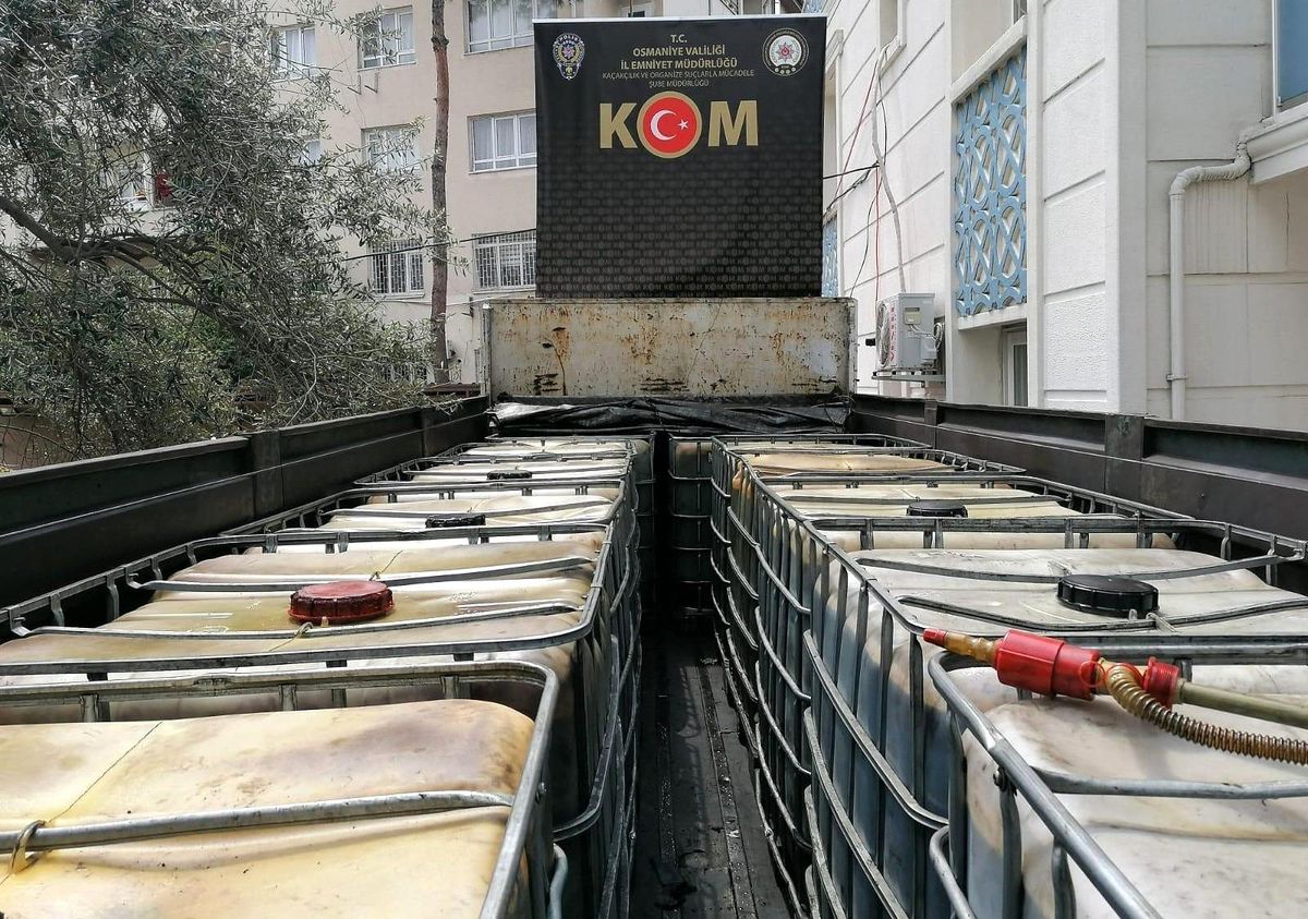 Osmaniye\'de 12 ton kaçak akaryakıt ele geçirildi