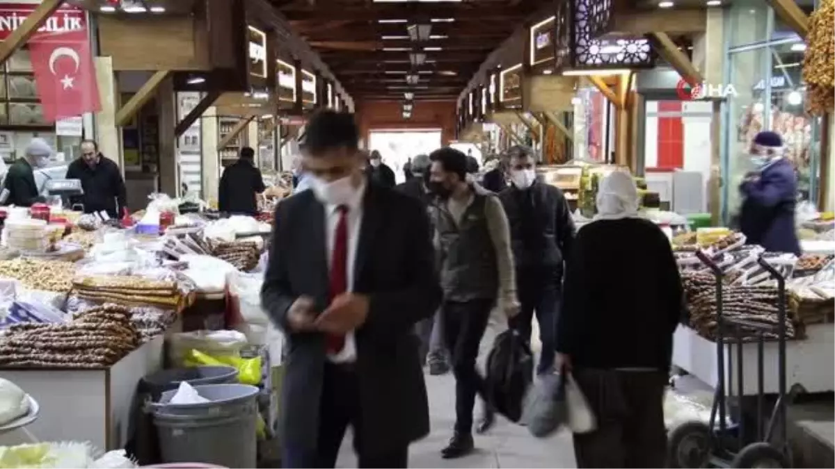 Pandemi ile durgunluk yaşayan kapalı çarşıda Ramazan hareketliliği