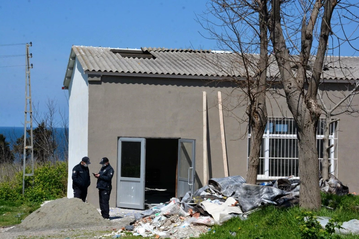 Sinop\'ta tamir için çıktığı çatıdan düşen işçi ağır yaralandı