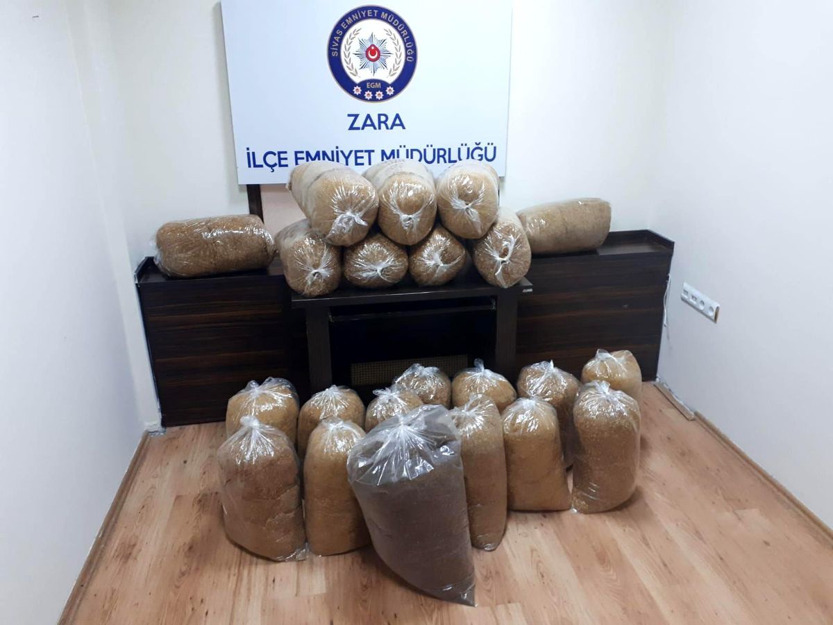 Sivas\'ta 135 kilogram kaçak tütün ele geçirildi