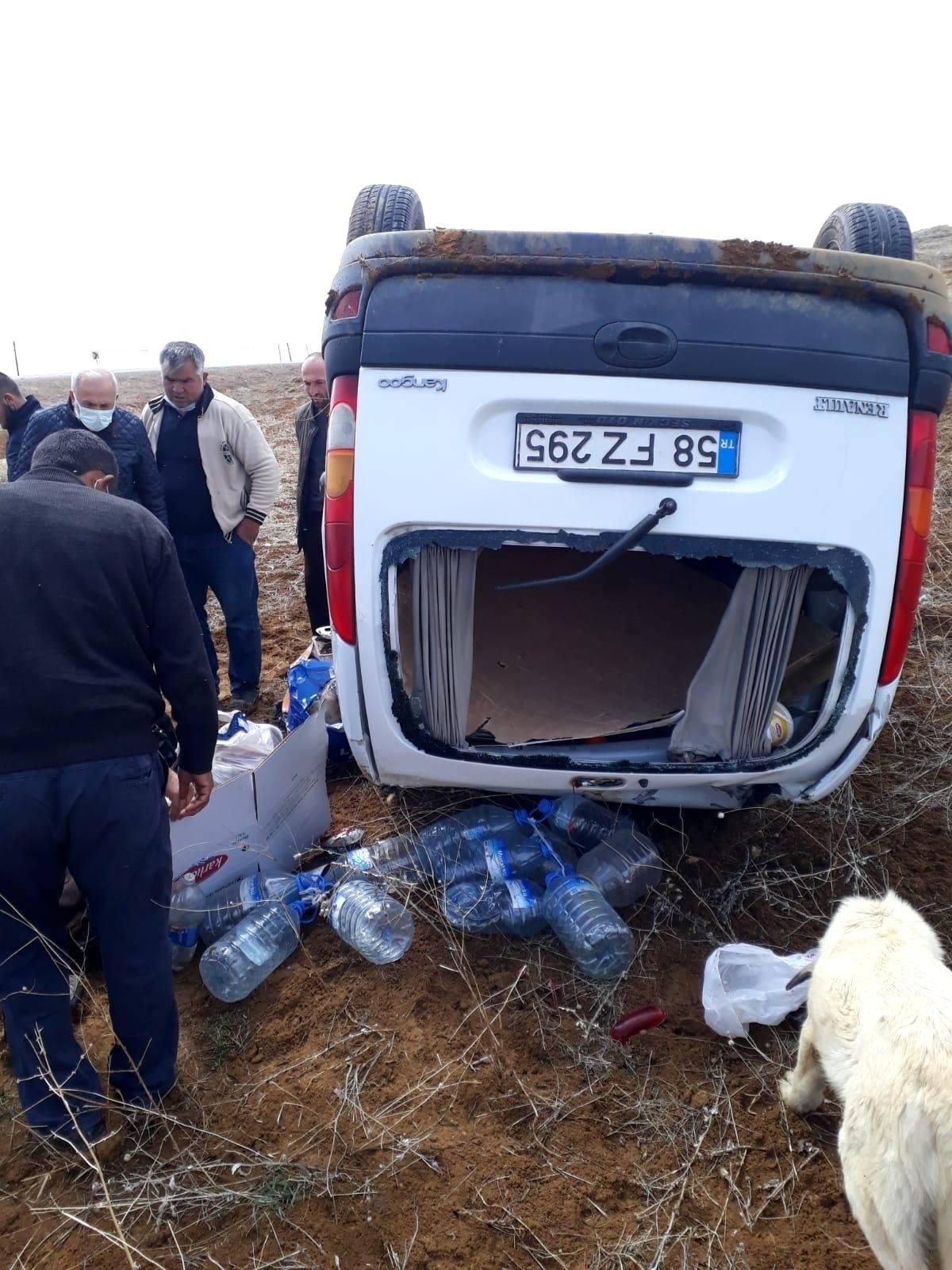 Takla atan araçta 2 kişi yaralandı