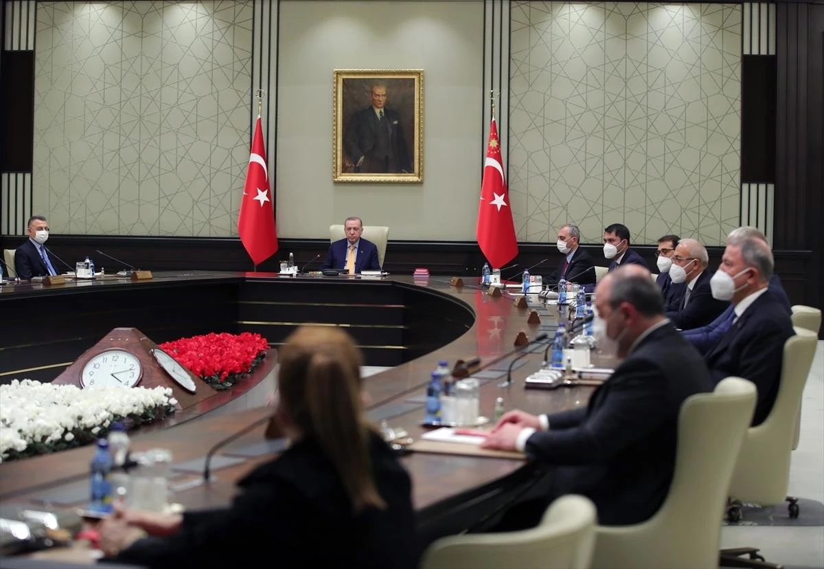 Tüm Türkiye bu toplantıya kilitlendi! Cumhurbaşkanı Erdoğan, Kabine sonrası Ramazan\'da uygulanacak yeni tedbirleri açıklayacak