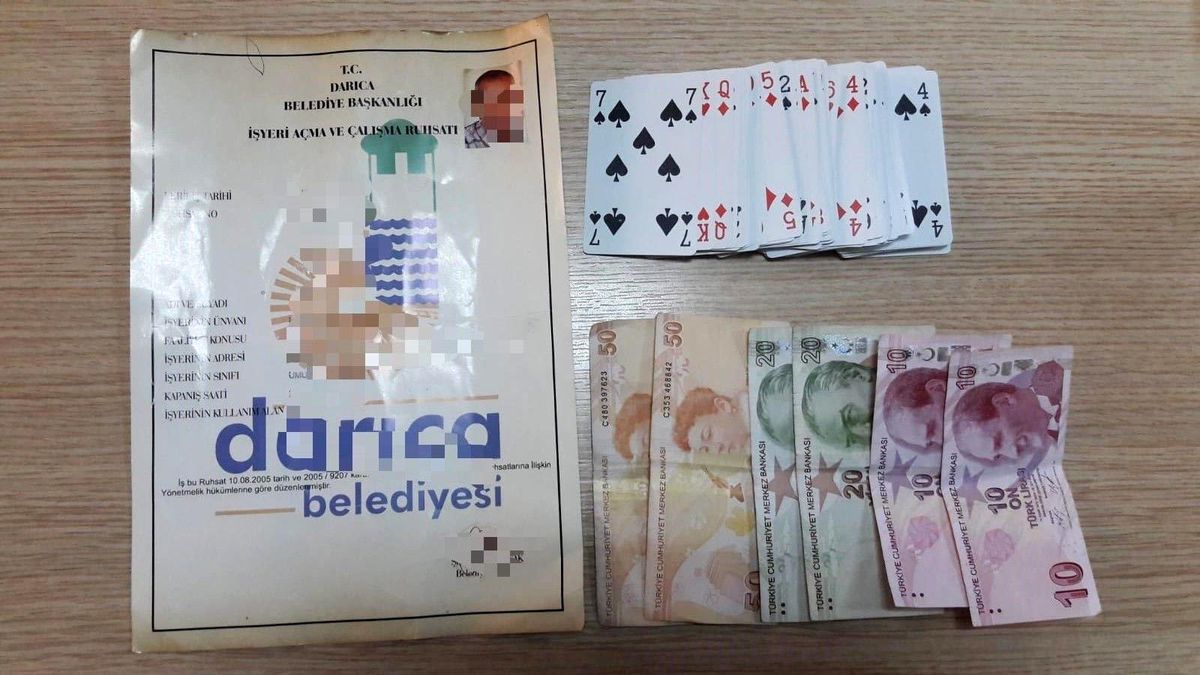 Virüse inat kumar oynarken yakalanan 12 kişiye ceza kesildi