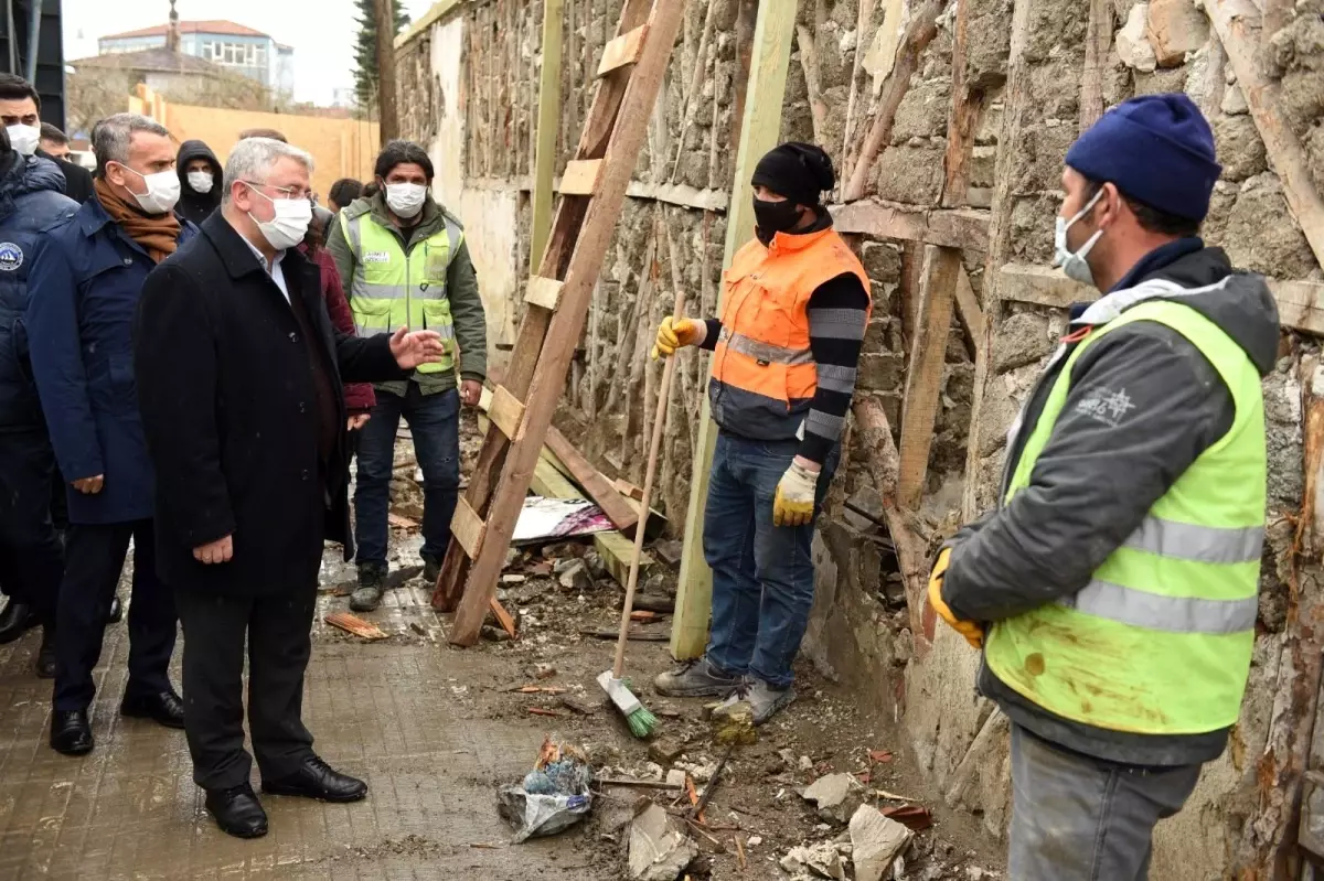 Başkan Aşgın dikiciler arastasında çalışmaları inceledi