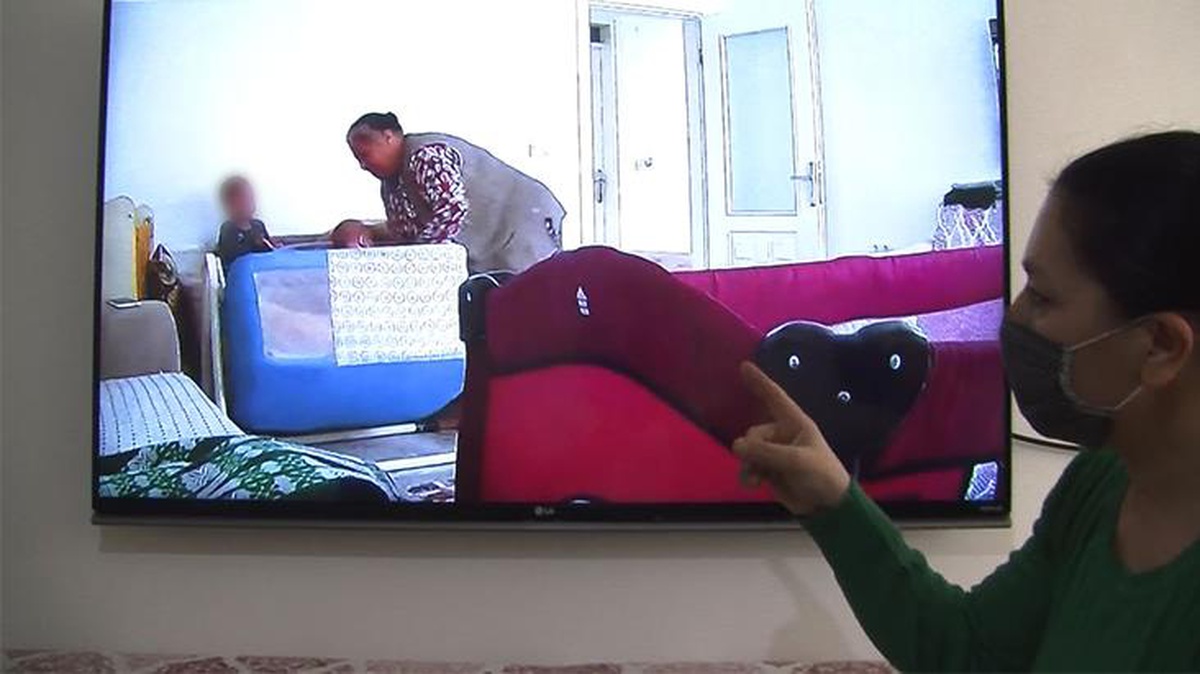 Çocuklarının şüpheli hareketleri üzerine eve koydukları kamera bakıcı şiddetini gün yüzüne çıkardı