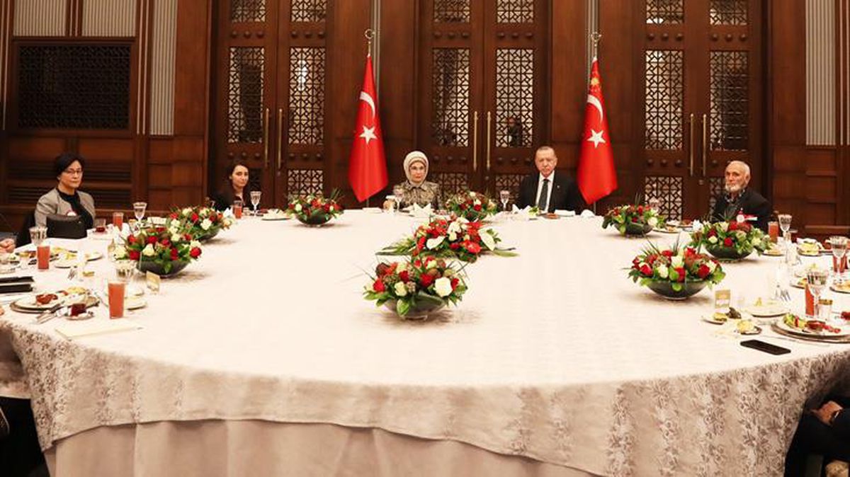 Cumhurbaşkanı Erdoğan, iftar programında şehit aileleri ile bir araya geldi