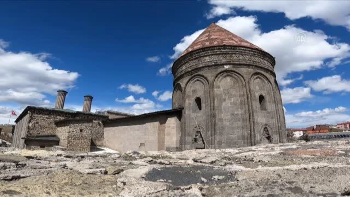 Erzurum\'un asırlık camilerinde Kovid-19 nedeniyle ramazan buruk geçiyor