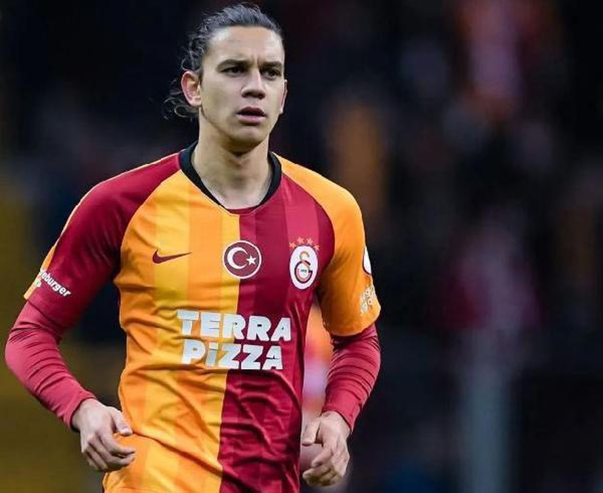 Galatasaray\'ın milli yıldızı Taylan\'dan vefalı hareket